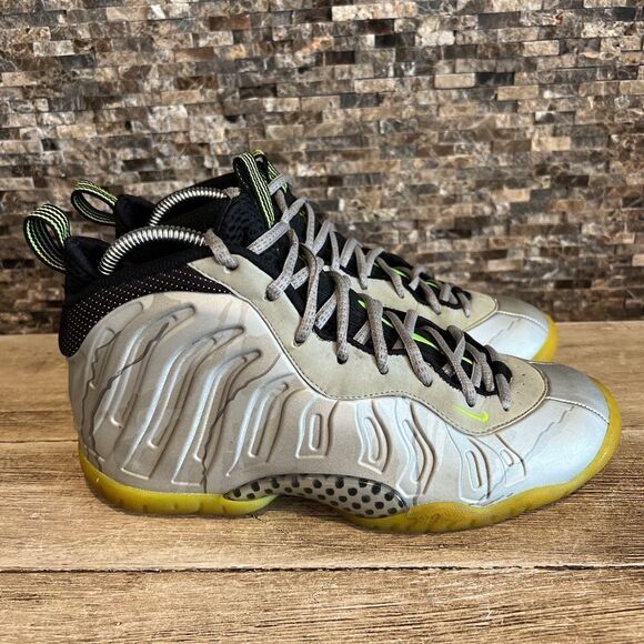Metallic Camo White Camo Foamposites Nike Foamposite Posite Metallic Silver Camo Volt 644791-001 Shoe